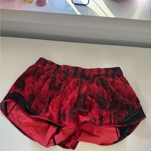 Lululemon Hotty Hot Low Rise Shorts 2.5in